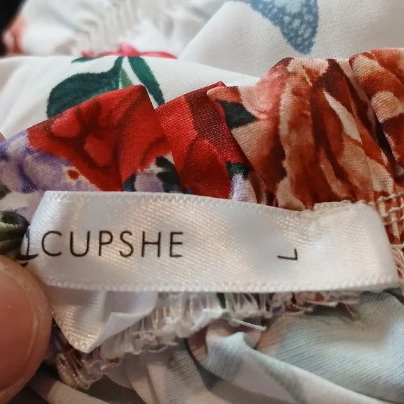 Cupshe Red Floral Ruffled Long Sleeve Bell Sleeve Top woman's L - Picture 5 of 6